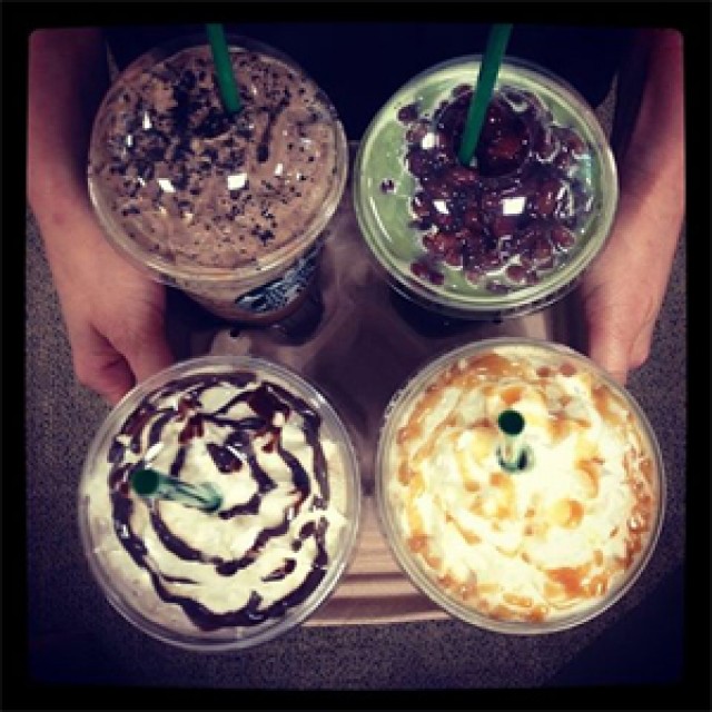โปรโมชั่น Starbucks Happy Hour Frappuccino แฟรบปูชิโน่ ครึ่งราคา (เม.ย.-มิ.ย.58)